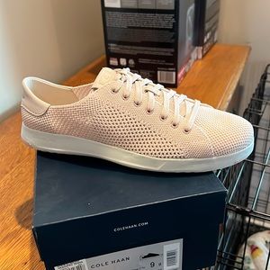 Cole Haan Grand Pro Tennis STCHLT Size 9 Peach Blush Knit. NEVER WORN!!!